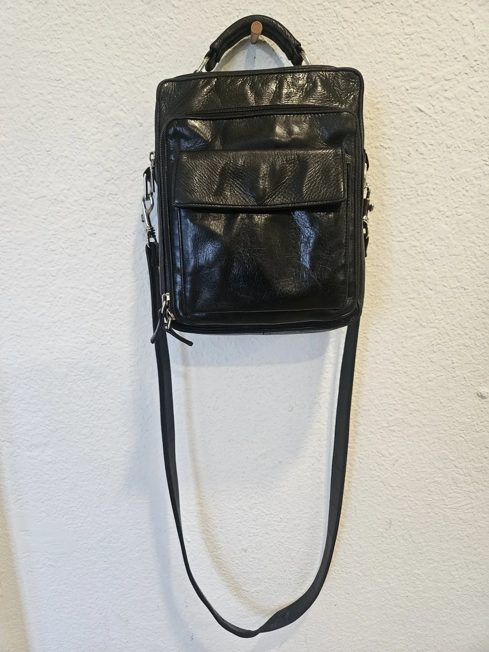 Vintage Perlina NY Black Leather Travel Crossbody Organizer Bag
